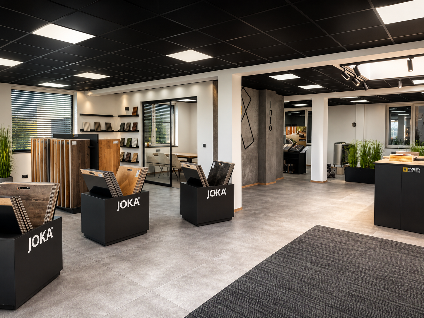 Showroom der Bodengalerie mit Materialdisplays